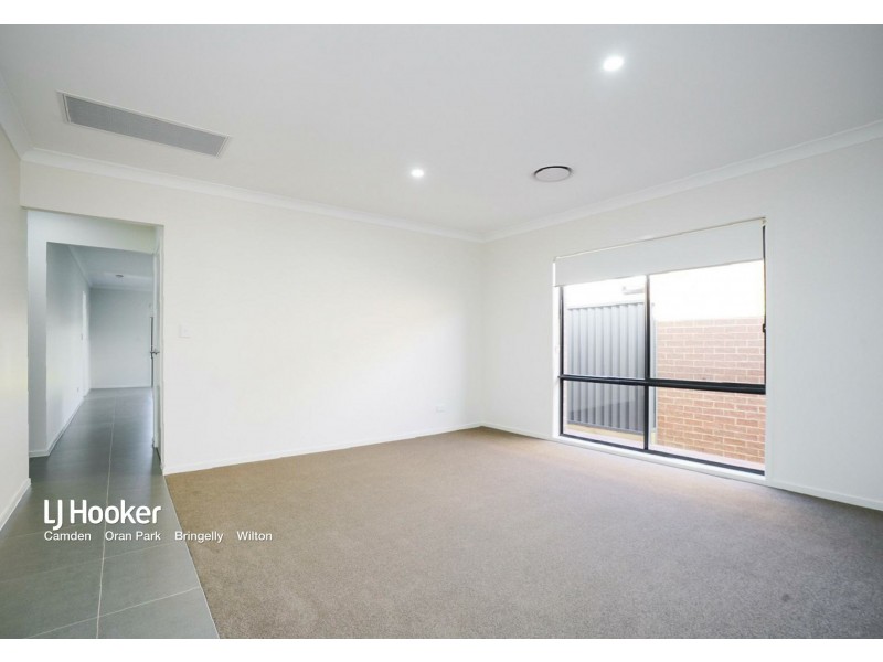 10 Goodluck Circuit, Cobbitty NSW 2570