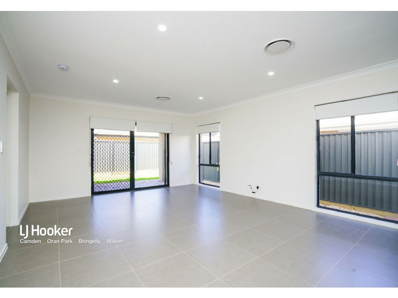 10 Goodluck Circuit, Cobbitty NSW 2570