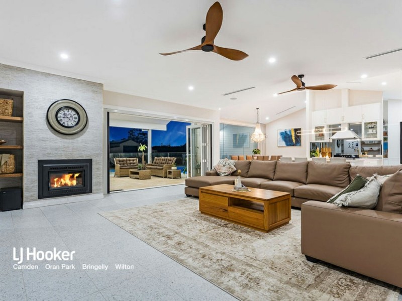 198 Georges River Road, Kentlyn NSW 2560
