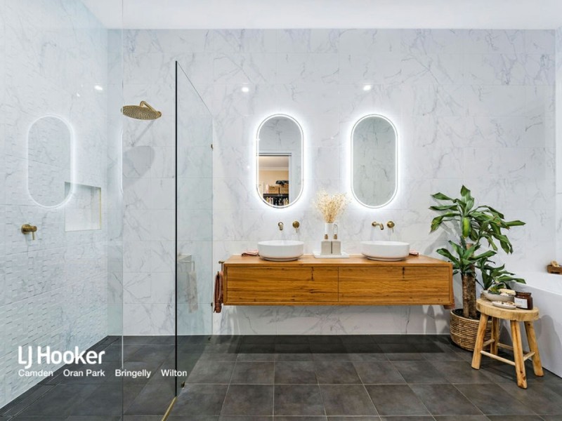 198 Georges River Road, Kentlyn NSW 2560