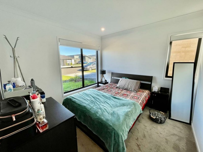 6 Hedge Street, Oran Park NSW 2570