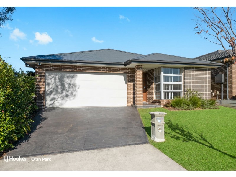 13 Finlay Street, Oran Park NSW 2570