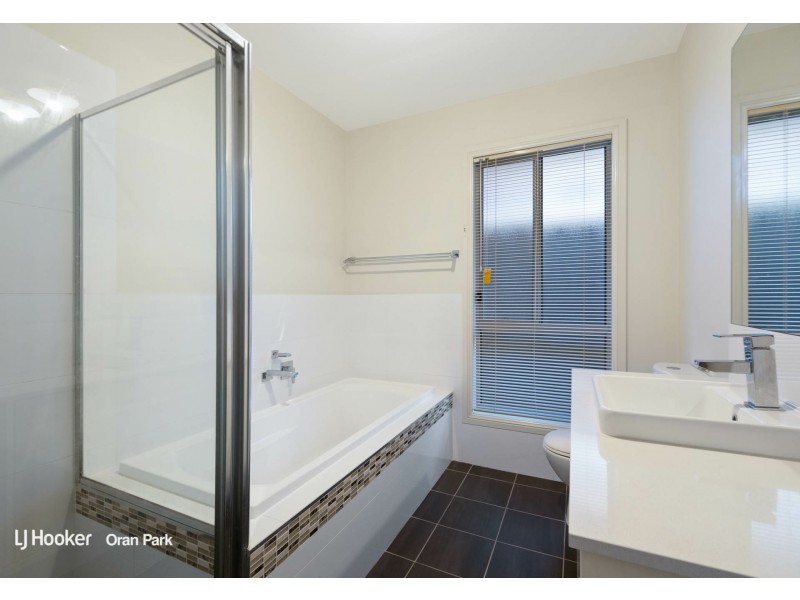 13 Finlay Street, Oran Park NSW 2570