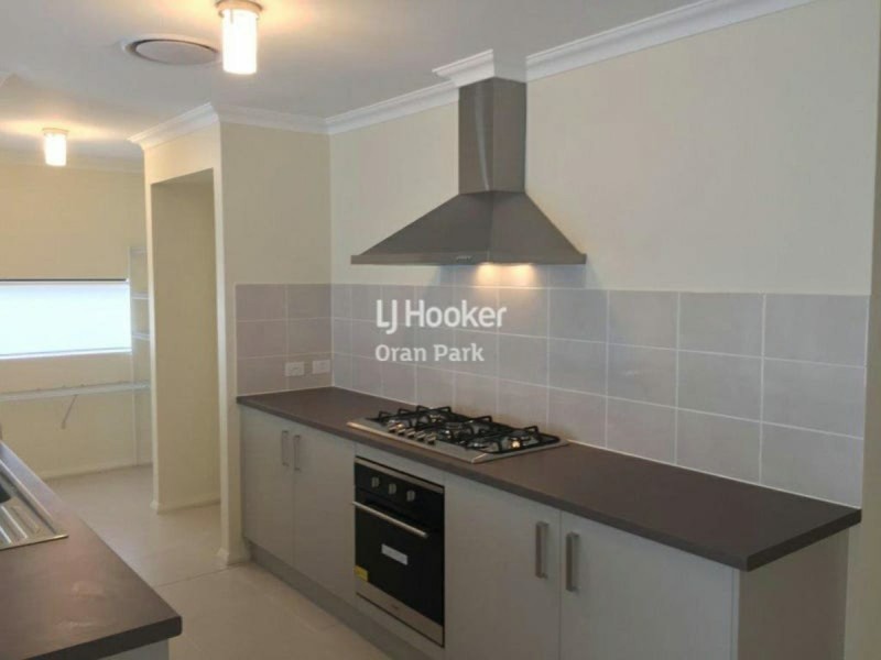 30 Buckingham Loop, Oran Park NSW 2570