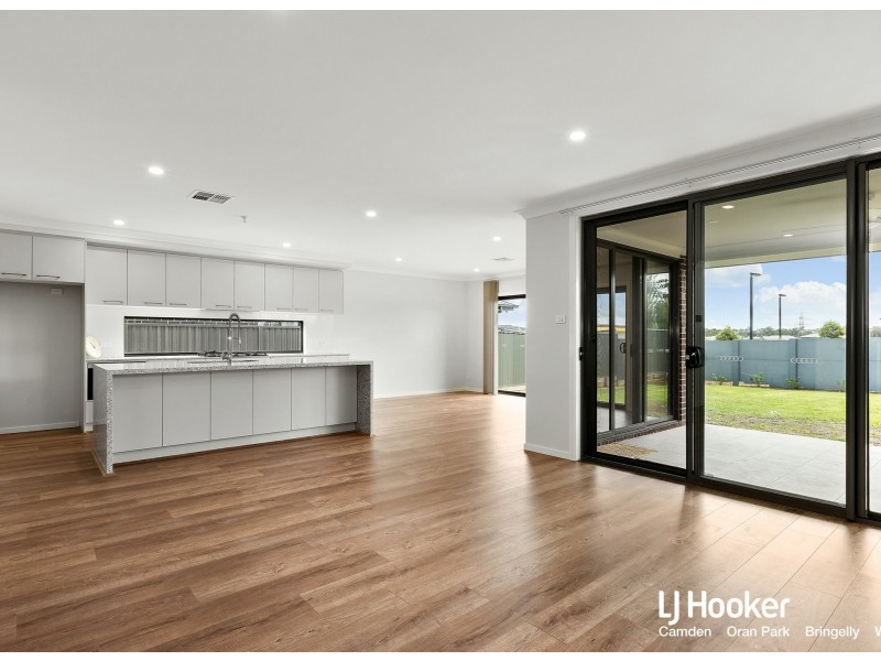 29 Tonkin Way, Oran Park NSW 2570