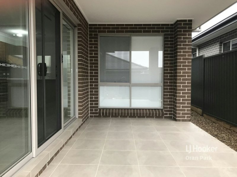 5 Boden Crescent, Oran Park NSW 2570