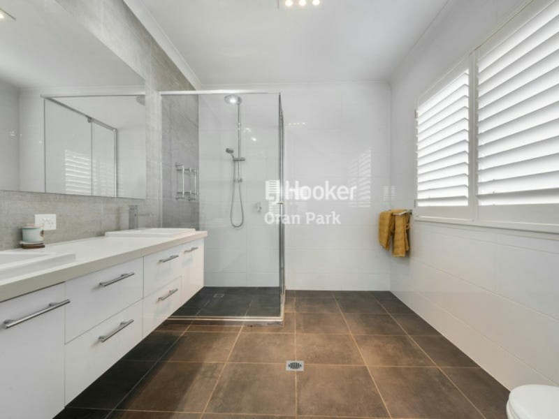 4 Steward Drive, Oran Park NSW 2570