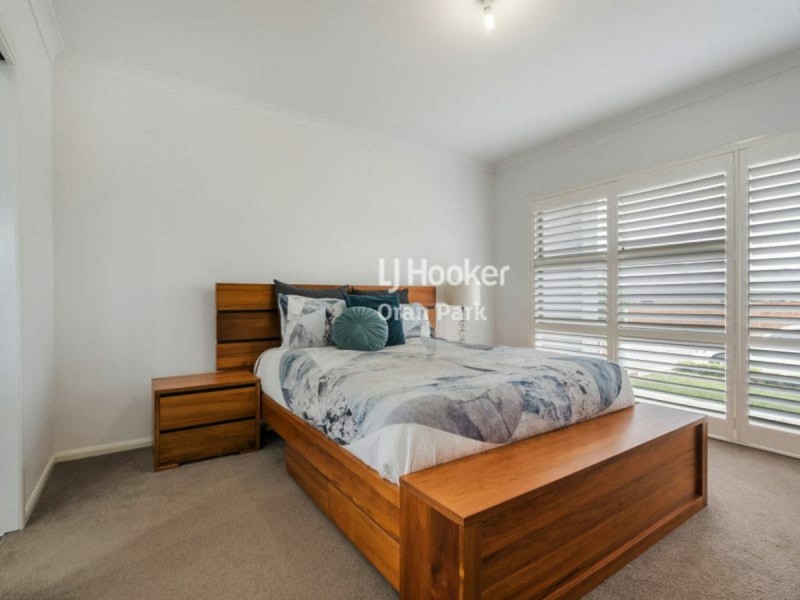 4 Steward Drive, Oran Park NSW 2570