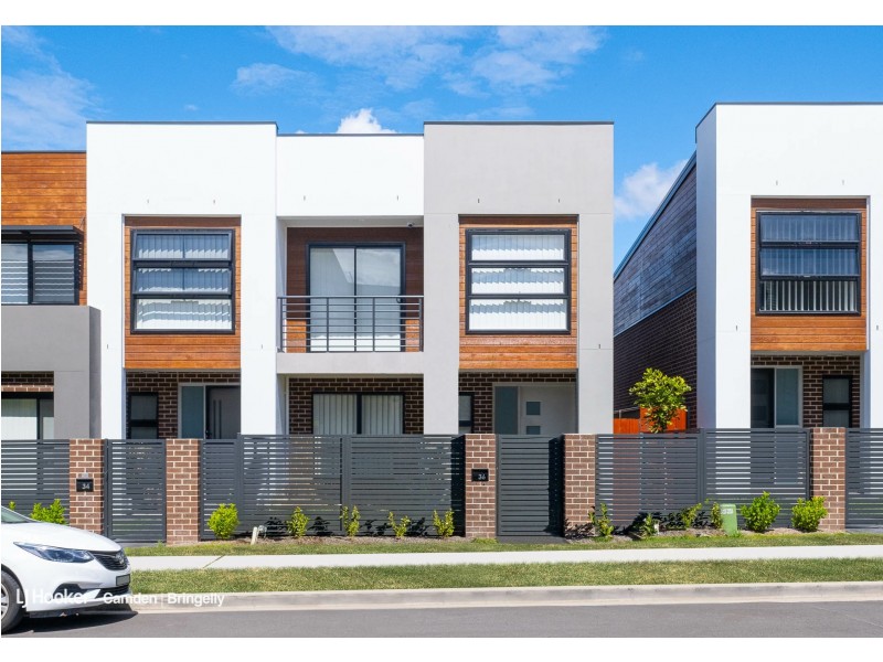 32 Podium Way, Oran Park NSW 2570