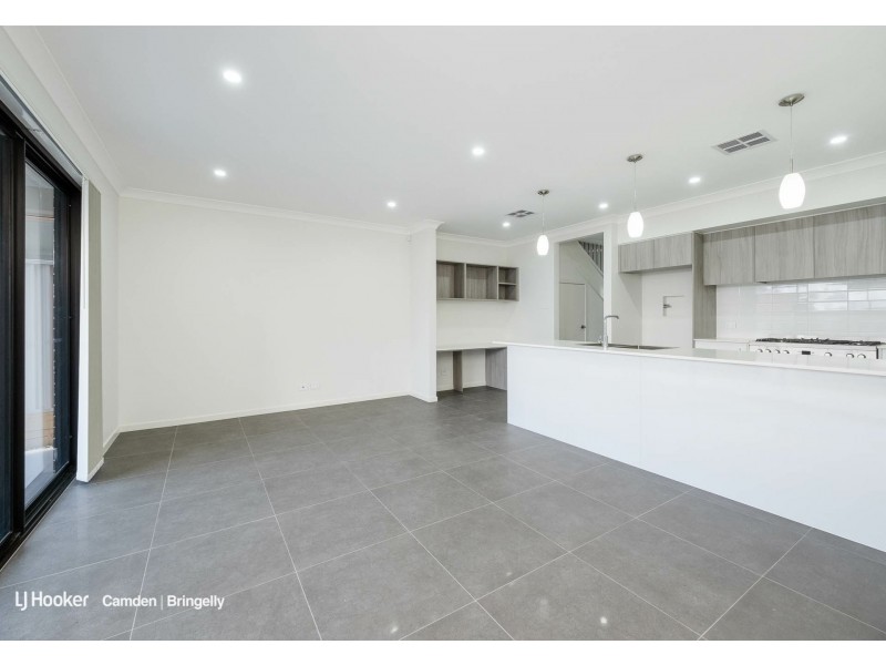 32 Podium Way, Oran Park NSW 2570