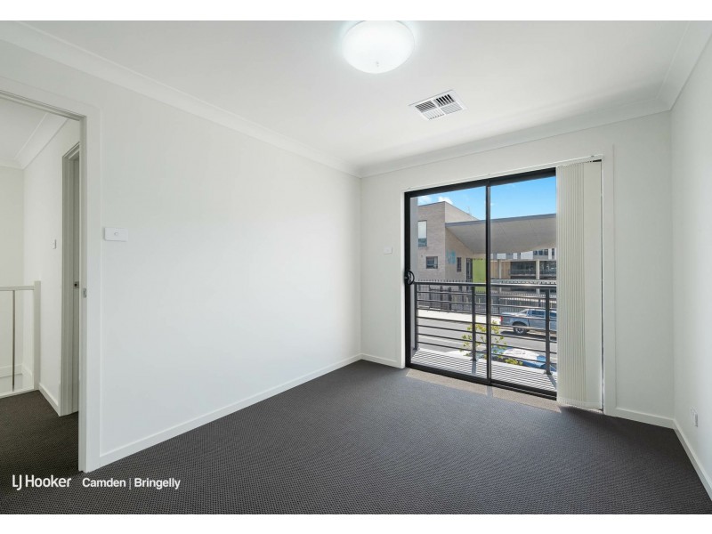 32 Podium Way, Oran Park NSW 2570