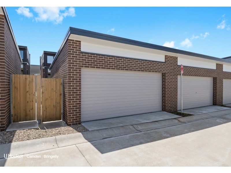 32 Podium Way, Oran Park NSW 2570