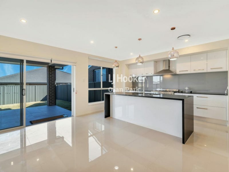 20B Austen Circuit, Oran Park NSW 2570