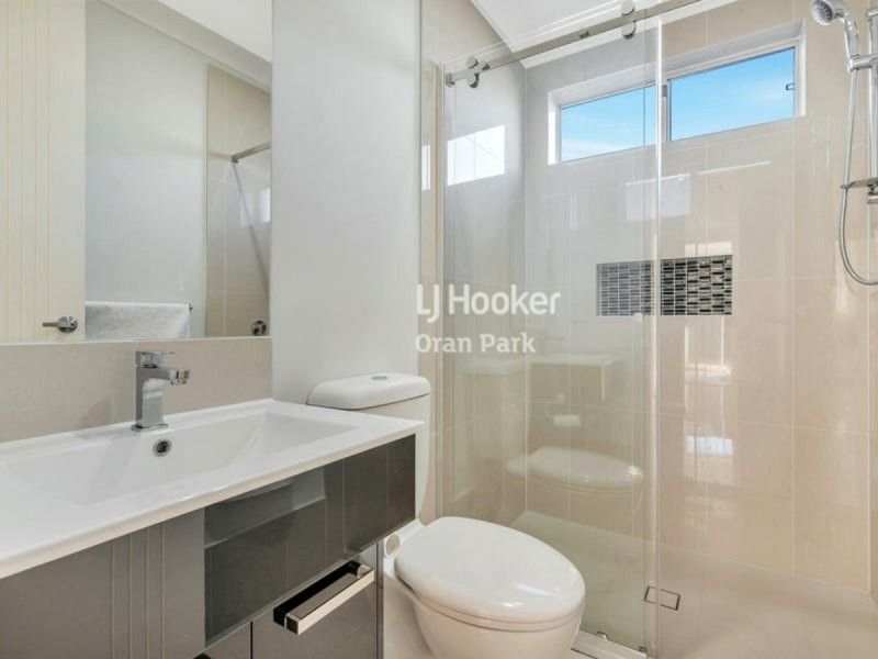 20B Austen Circuit, Oran Park NSW 2570