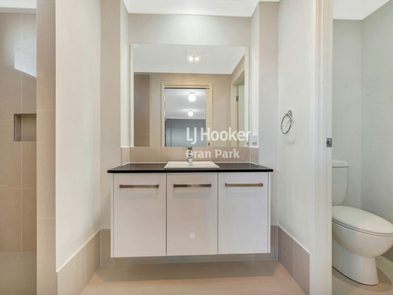 20B Austen Circuit, Oran Park NSW 2570