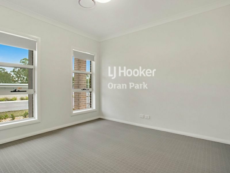 7 Smith Street, Oran Park NSW 2570