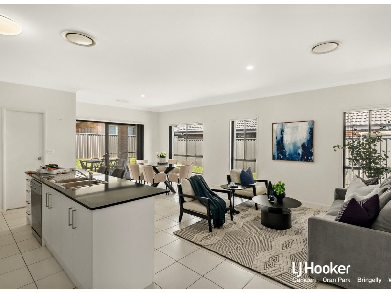 46 Donovan Boulevard, Gregory Hills NSW 2557