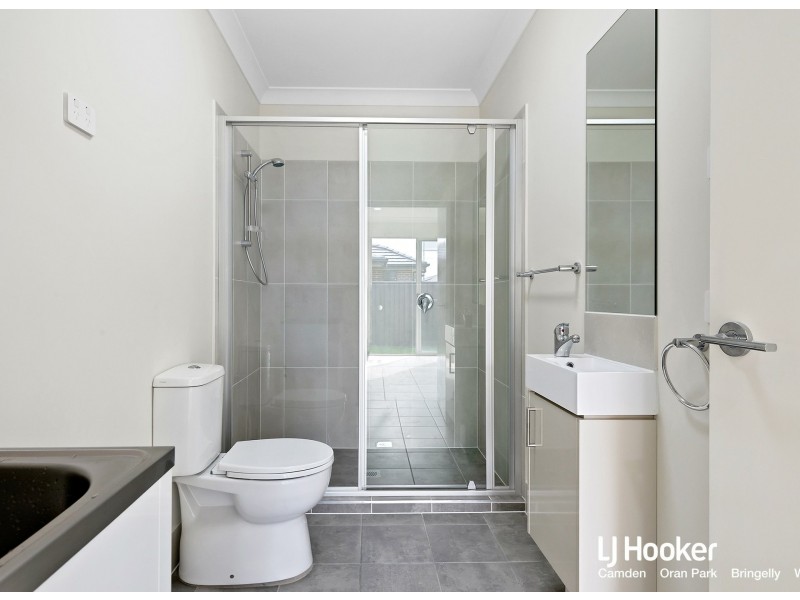 2 Mowle Street, Catherine Field NSW 2557