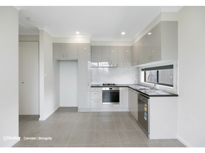 15B Fleece Loop, Oran Park NSW 2570