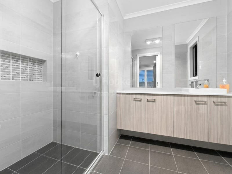 6 McCormack Street, Oran Park NSW 2570