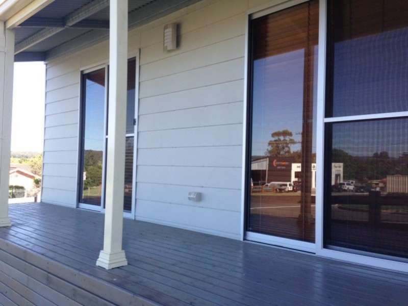 22 Russell Street, The Oaks NSW 2570