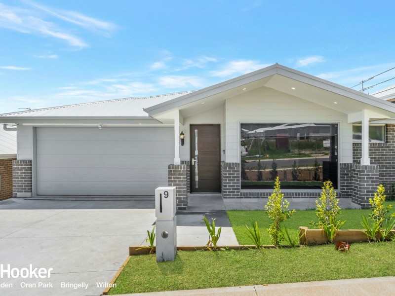 9 Gloaming Street, Menangle Park NSW 2563
