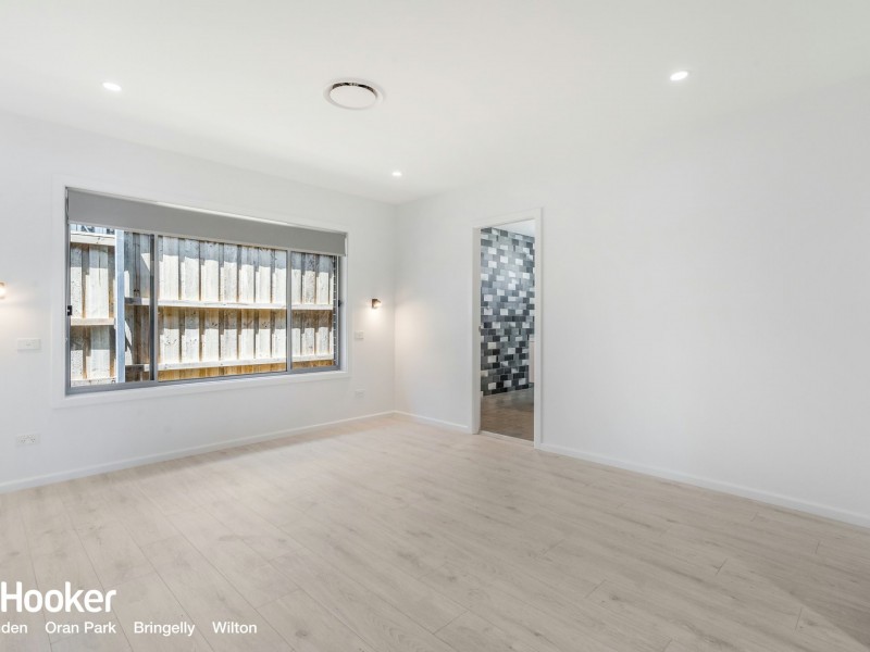 9 Gloaming Street, Menangle Park NSW 2563