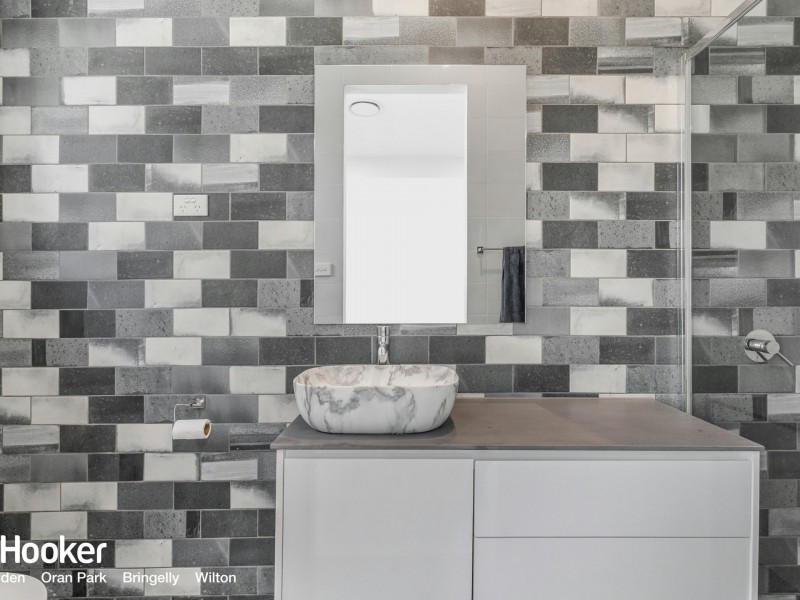 9 Gloaming Street, Menangle Park NSW 2563