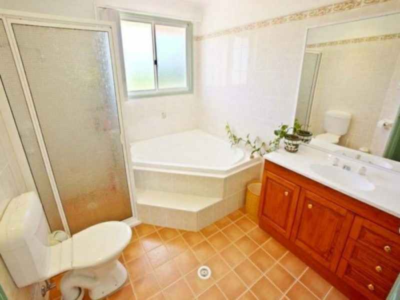 26 Kelvin Park Drive, Bringelly NSW 2556