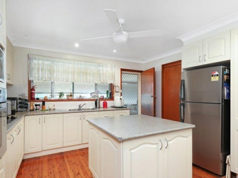 5 Canberra Crescent, Campbelltown NSW 2560