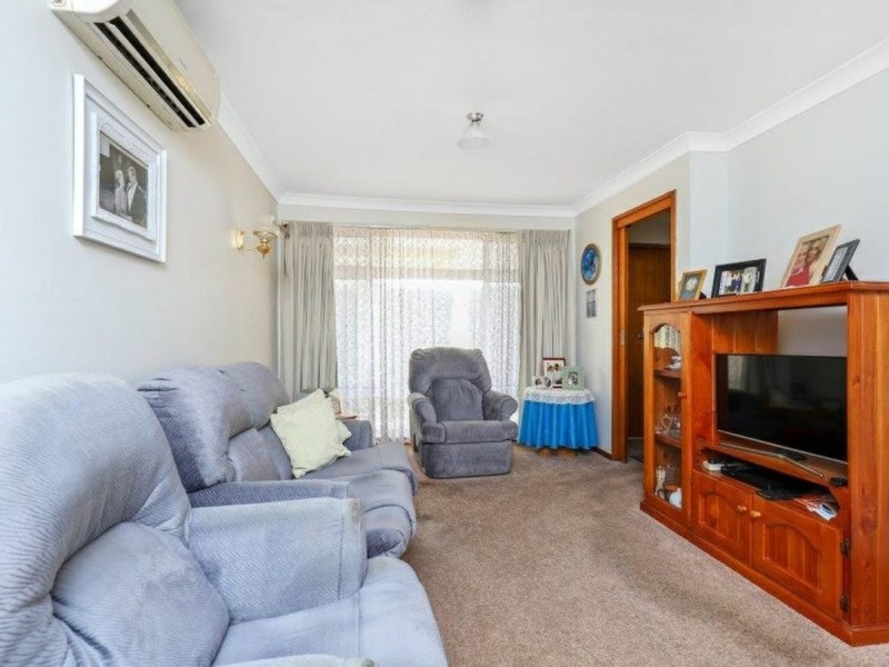 5 Canberra Crescent, Campbelltown NSW 2560