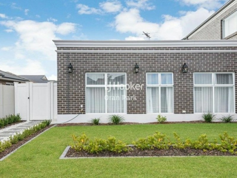 2 Kirby Way, Oran Park NSW 2570