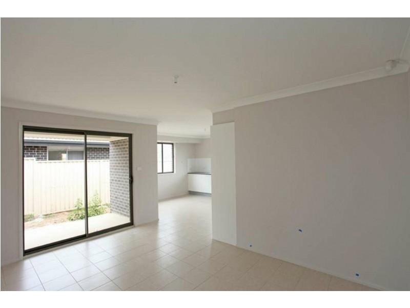 28 Carter Street, Oran Park NSW 2570