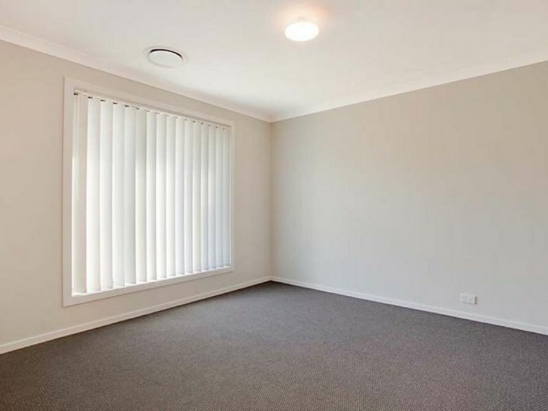 5 Rosella Circuit, Gregory Hills NSW 2557