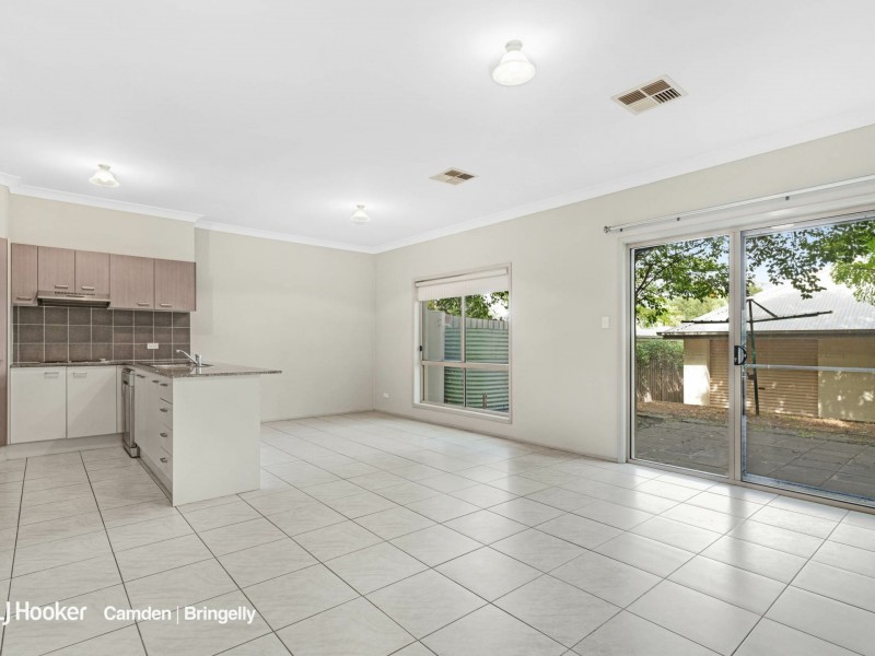 9 Trotter Street, Elderslie NSW 2335