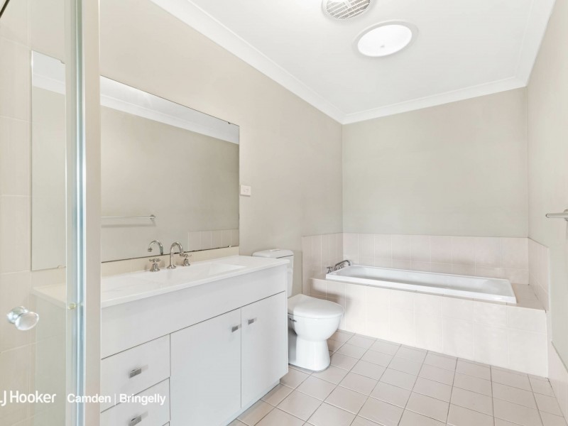 9 Trotter Street, Elderslie NSW 2335