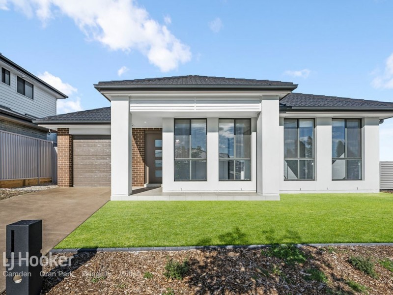 13 Barrett Street, Gregory Hills NSW 2557