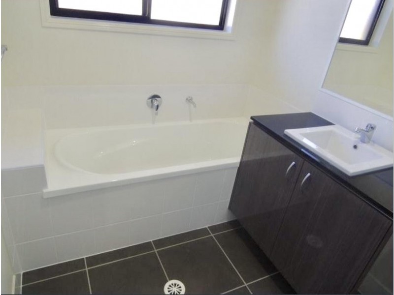 5 Burleigh Court, Blacks Beach QLD 4740