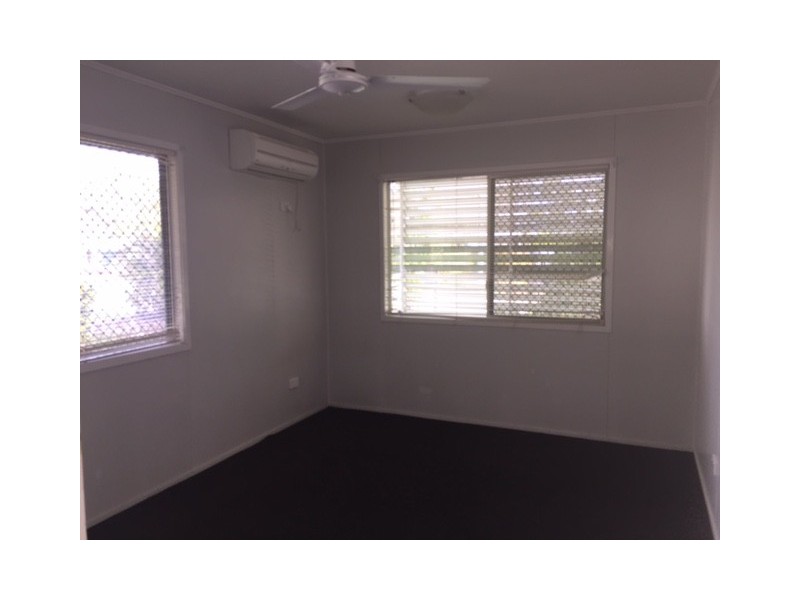 10 Beresford Cres, Dysart QLD 4745