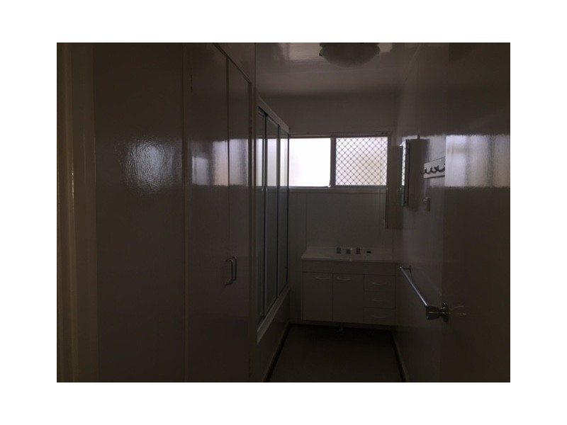 10 Beresford Cres, Dysart QLD 4745