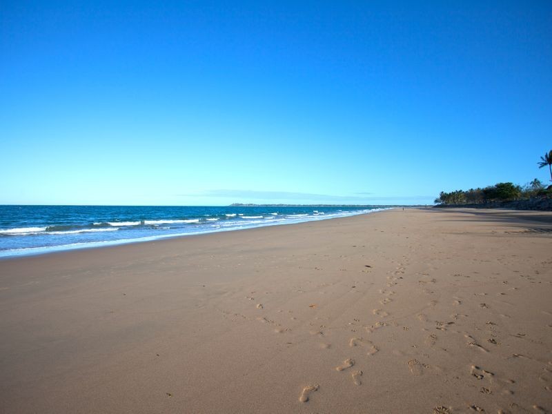 22/7 Bilgola Place, Blacks Beach QLD 4740