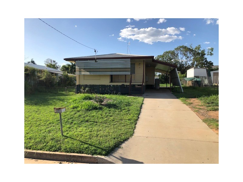 13 Connor Drive, Moranbah QLD 4744