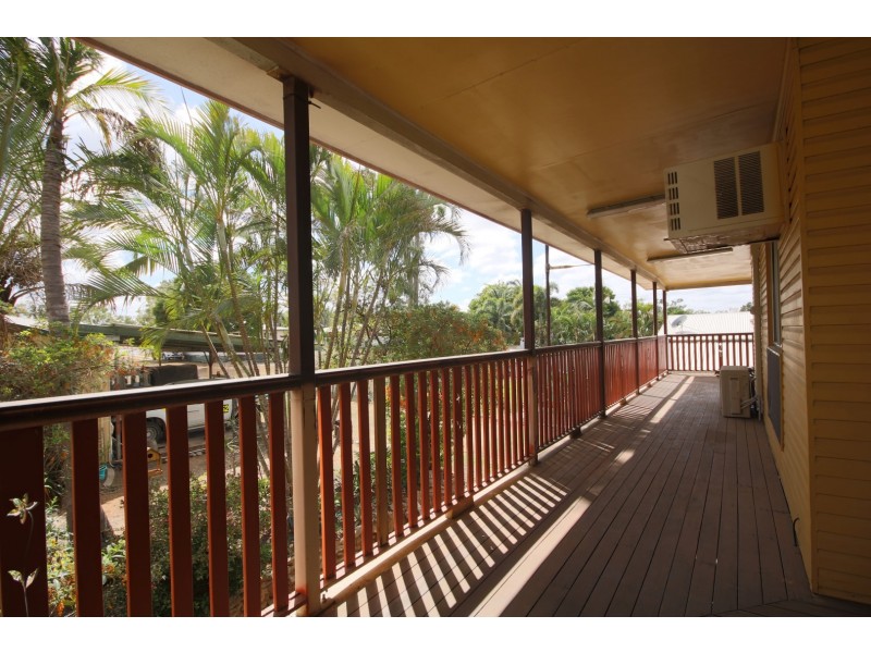 16 Oxley Drive, Moranbah QLD 4744