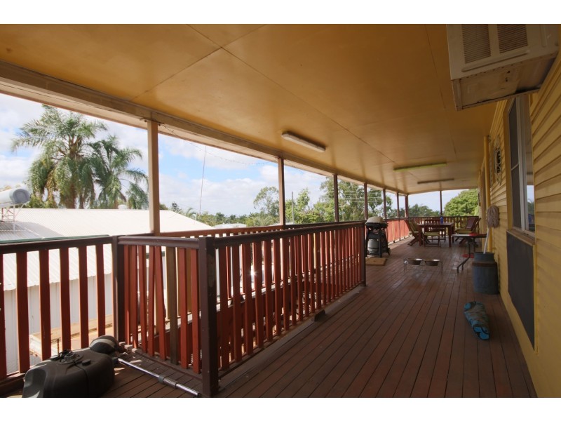 16 Oxley Drive, Moranbah QLD 4744