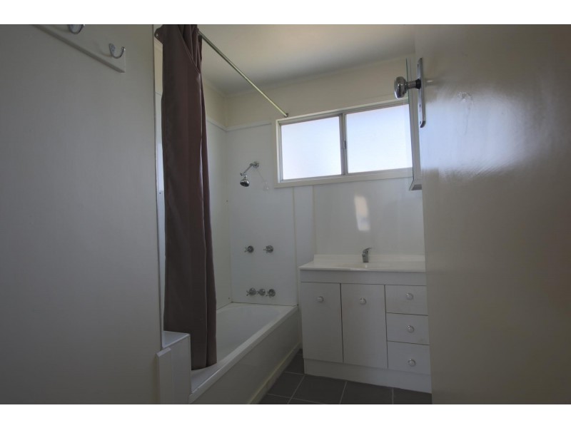 29 Oxley Drive, Moranbah QLD 4744