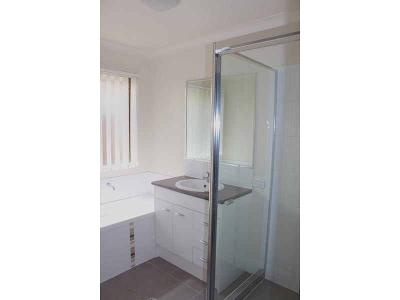 73 Scarborough Cct, Blacks Beach QLD 4740