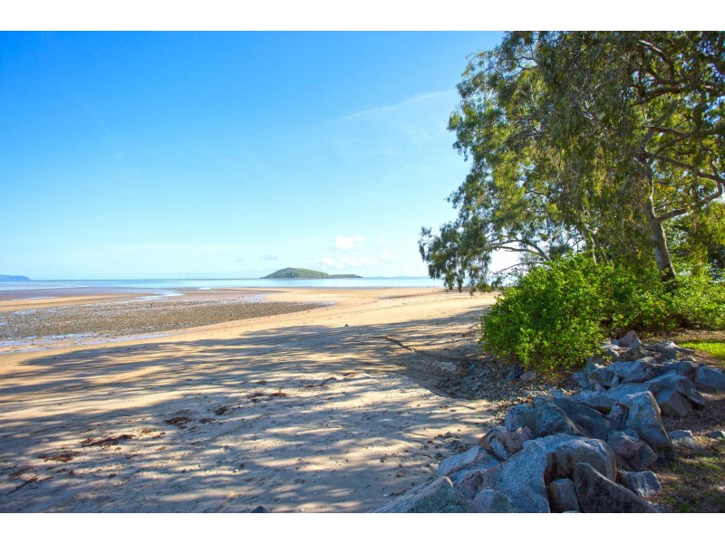 2/9 Galleon Circuit, Bucasia QLD 4750