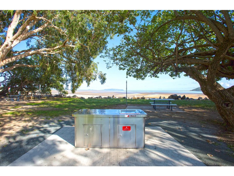 2/9 Galleon Circuit, Bucasia QLD 4750