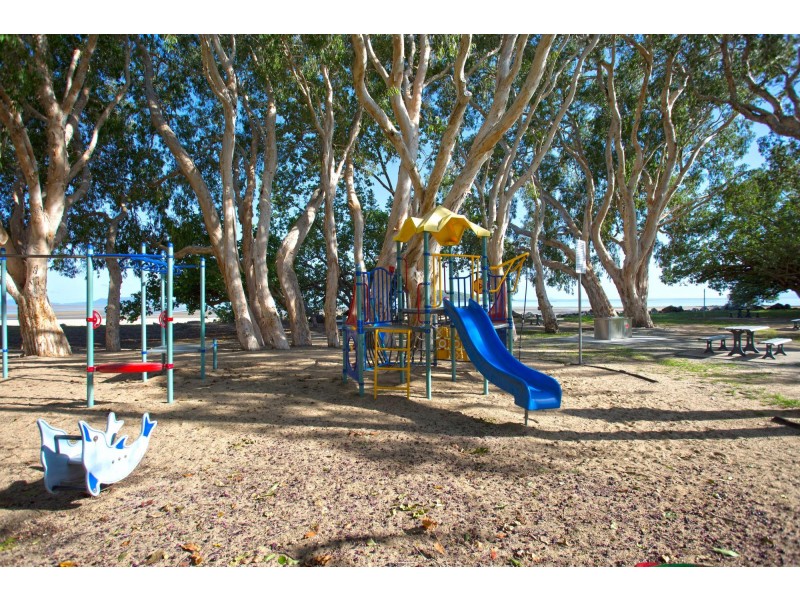 2/9 Galleon Circuit, Bucasia QLD 4750