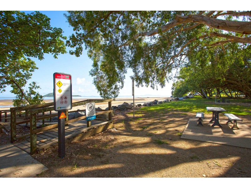 2/9 Galleon Circuit, Bucasia QLD 4750